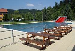 Koupaliště ve Velkých Karlovicích Koupaliště ve Velkých Karlovicích